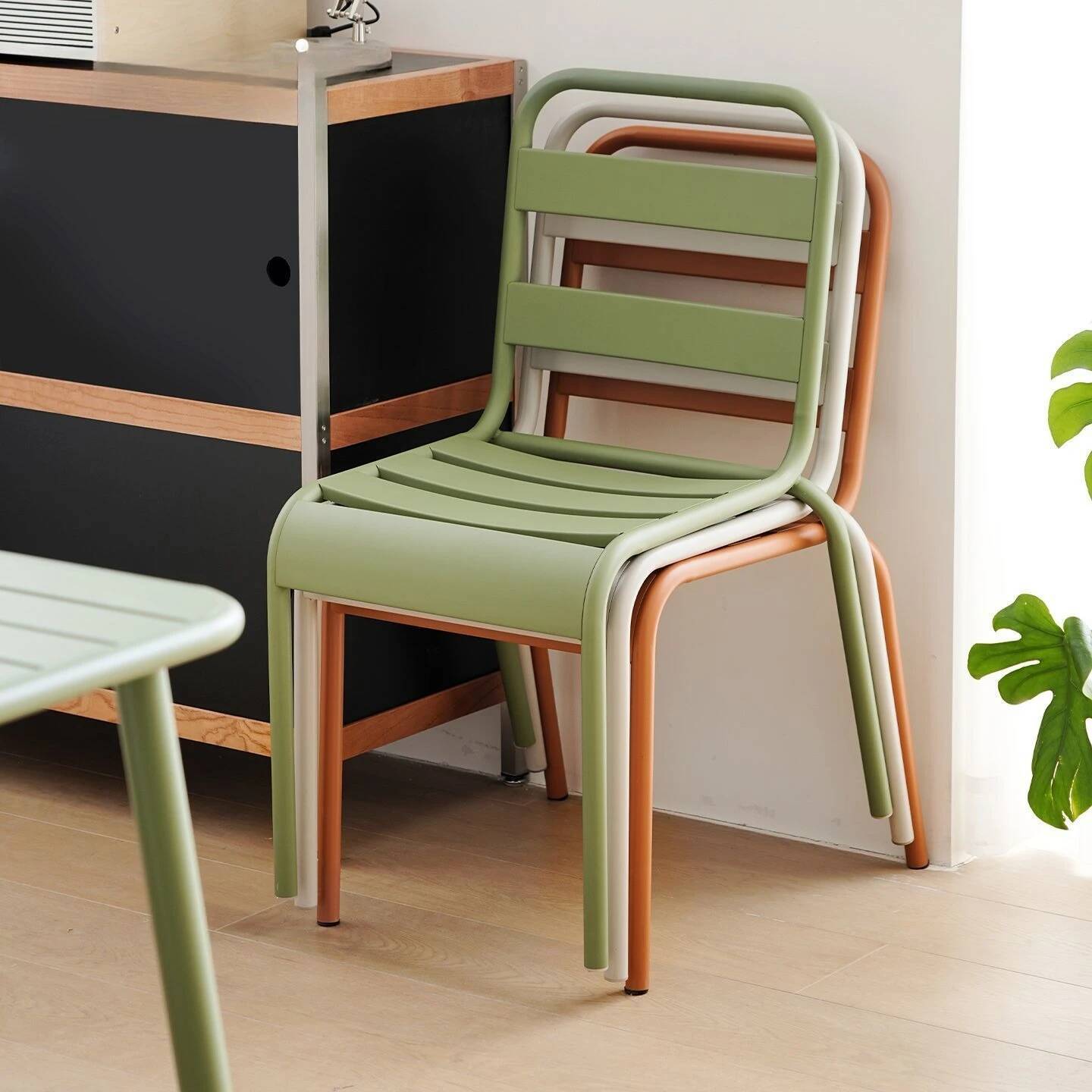 الشمال كرسي للاستعمال الخارجي  - مراجعة Outdoor Furniture Green وسعره
