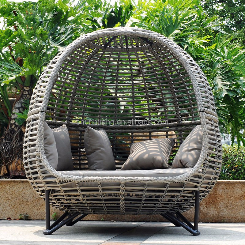 سرير نهاري خارجي بتصميم نورديك - مراجعة Outdoor Daybed Furniture وسعره